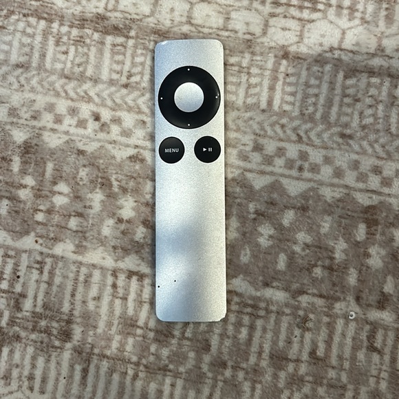 Apple TV with remote and HDMI to HDMI cord 3rd generation - Picture 2 of 6